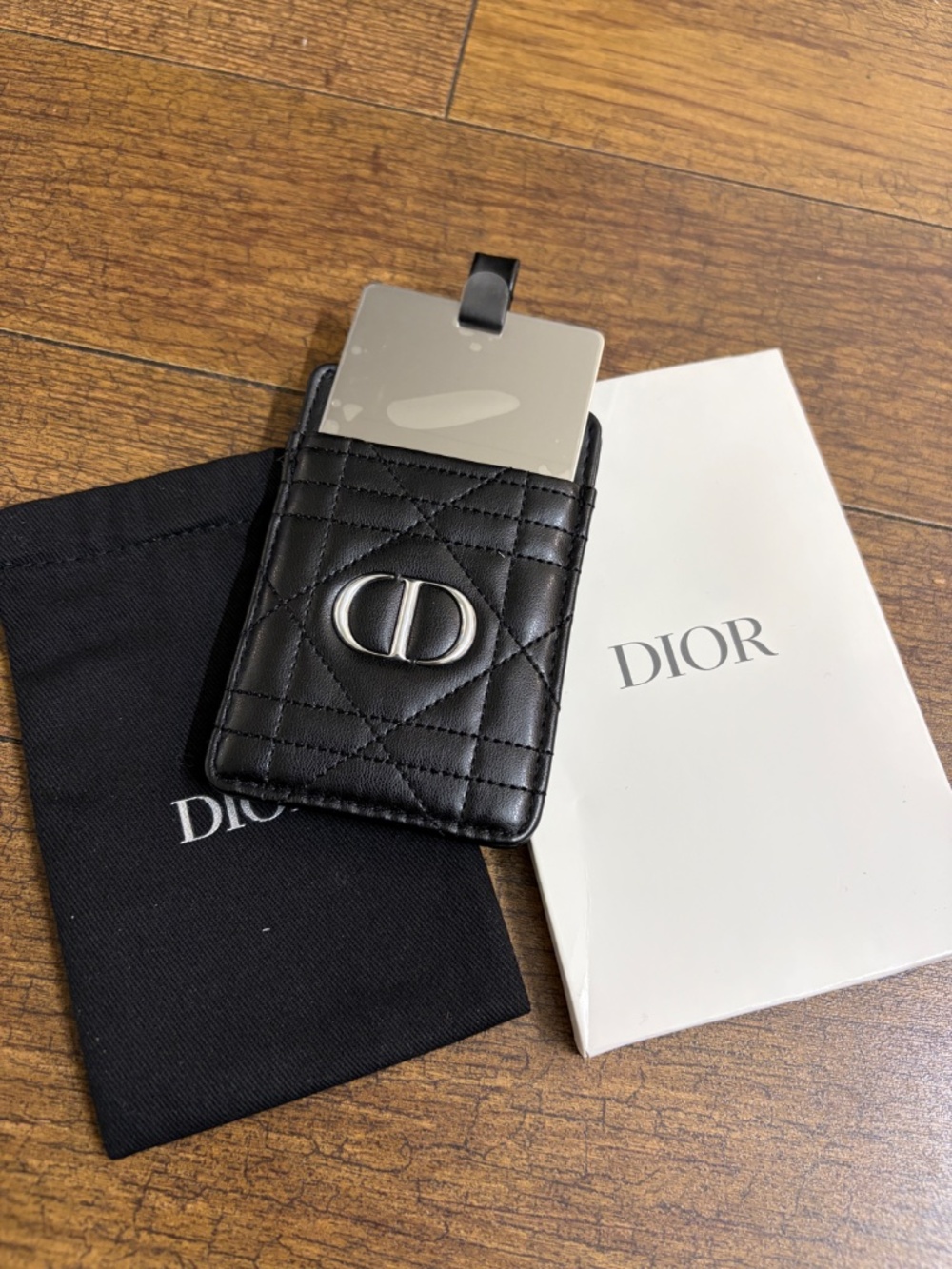 Dior - Picture 2 of 5